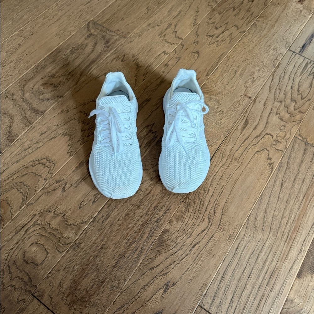 Women’s Adidas sneakers